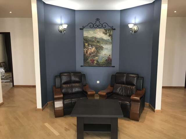 Виллы Cozy House In Yerevan City Center Ереван-28