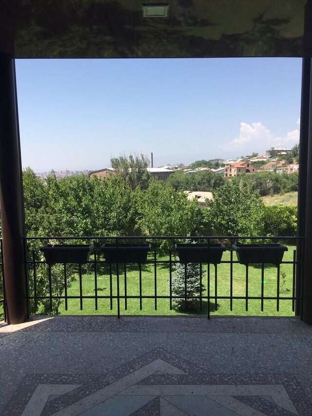 Виллы Cozy House In Yerevan City Center Ереван-33