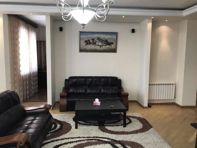 Виллы Cozy House In Yerevan City Center Ереван-44